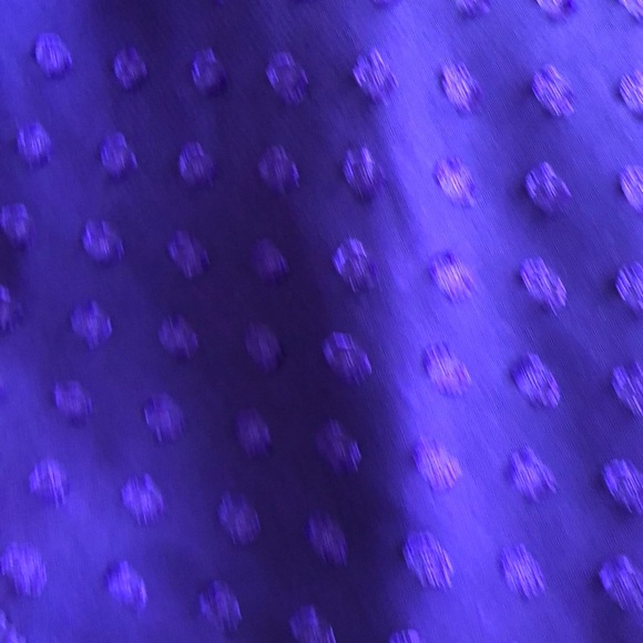 Woman’s Sleeveless top - Picture 3 of 3